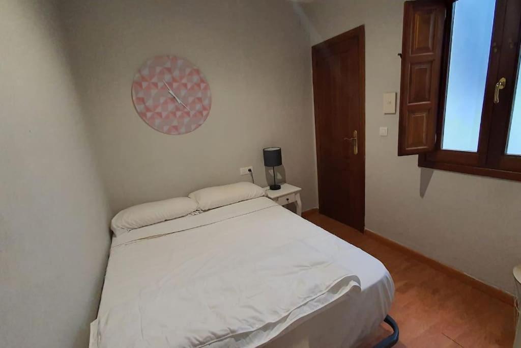 Aloja T Elvira Lägenhet Granada Exteriör bild